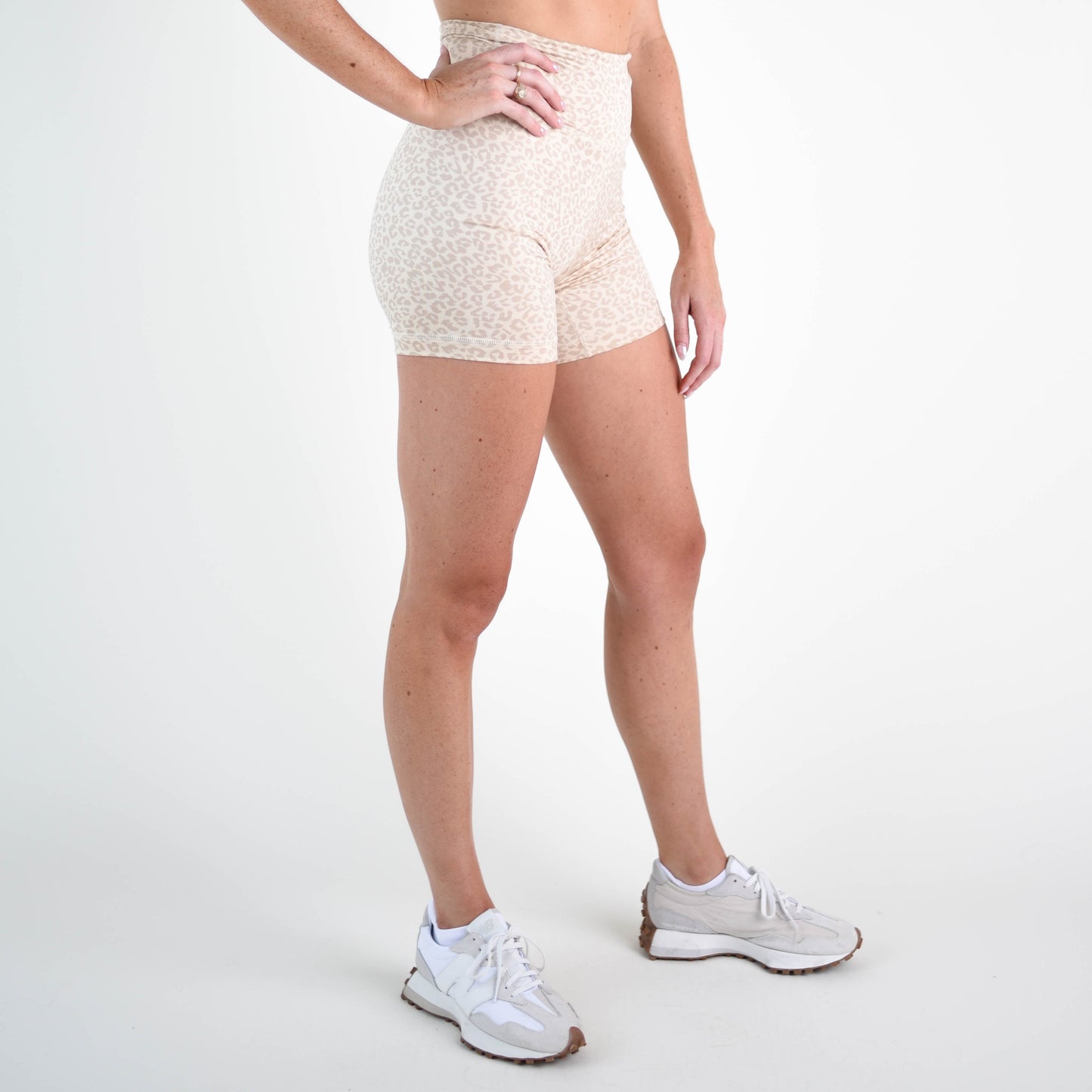 FLEO Biker Shorts - Heather Sand Leopard