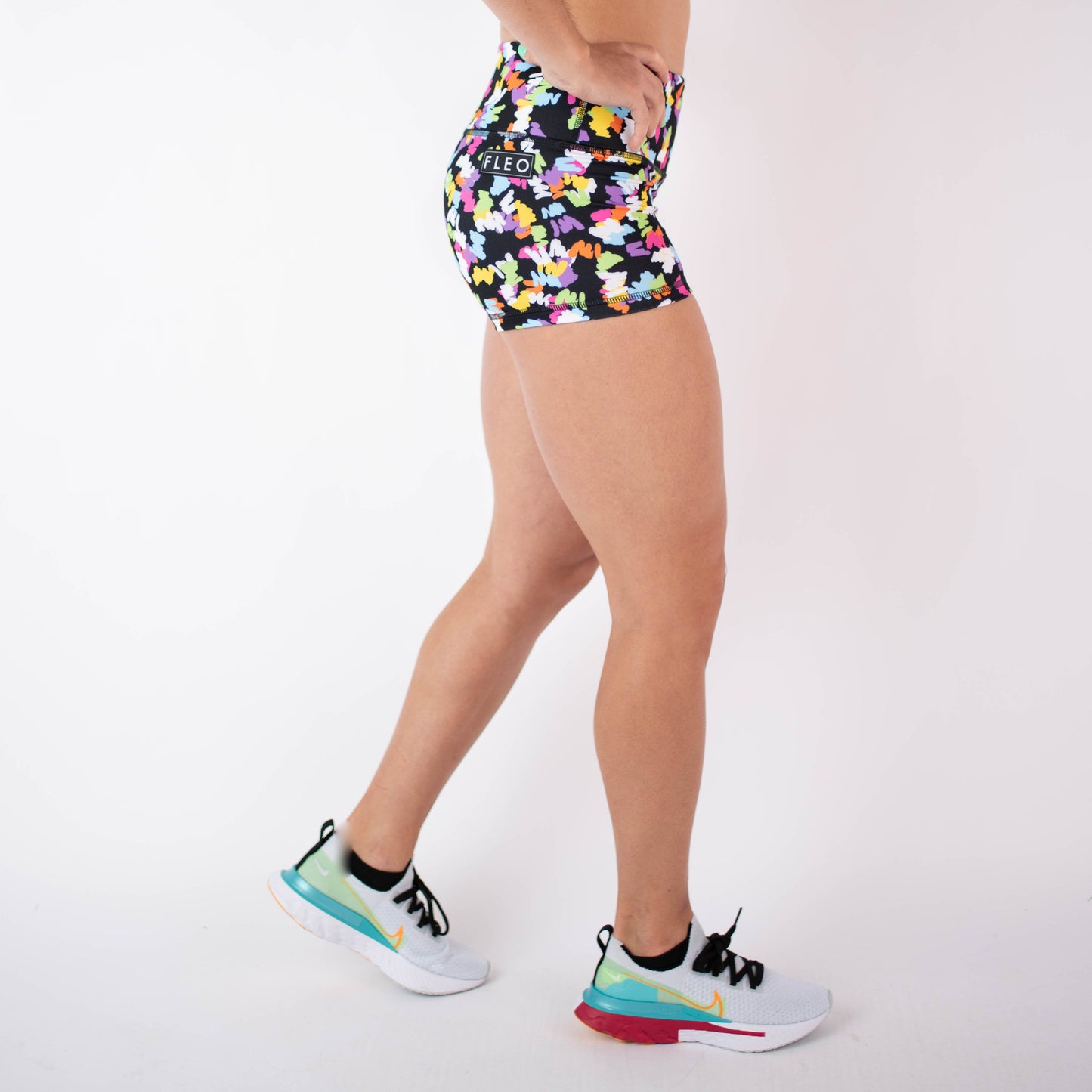 FLEO Bright Dash Shorts (High-rise Original)