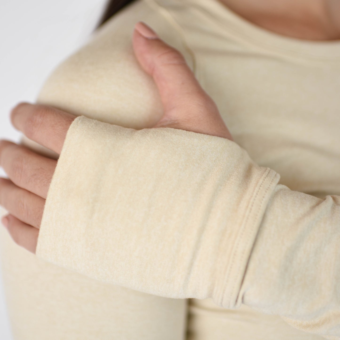 FLEO Foundation Long Sleeve Crop - Sand