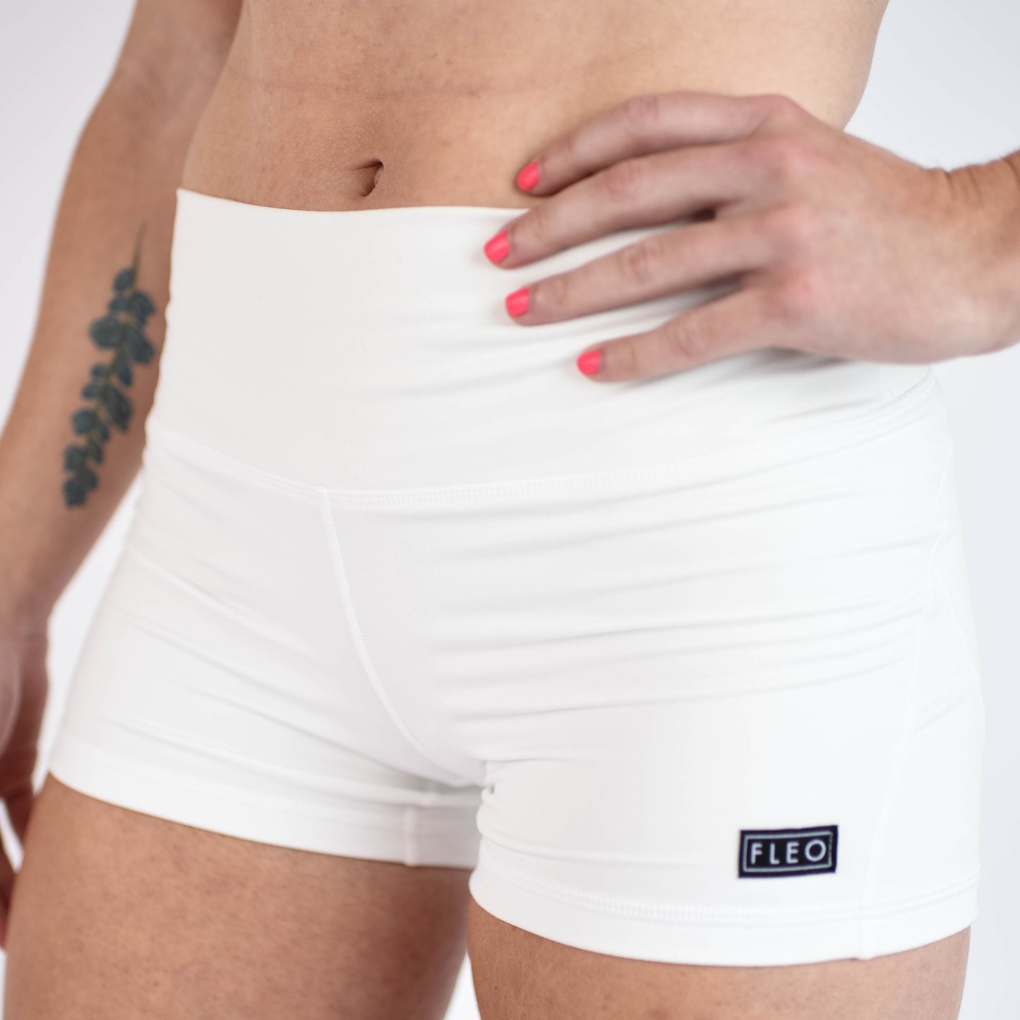 FLEO White Shorts (Apex Contour)