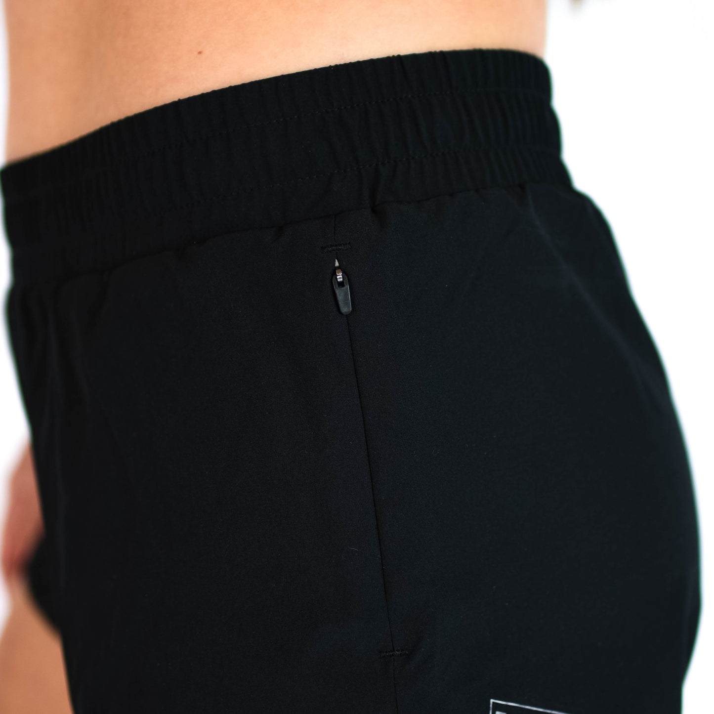 FLEO Keep Up Shorts - Black