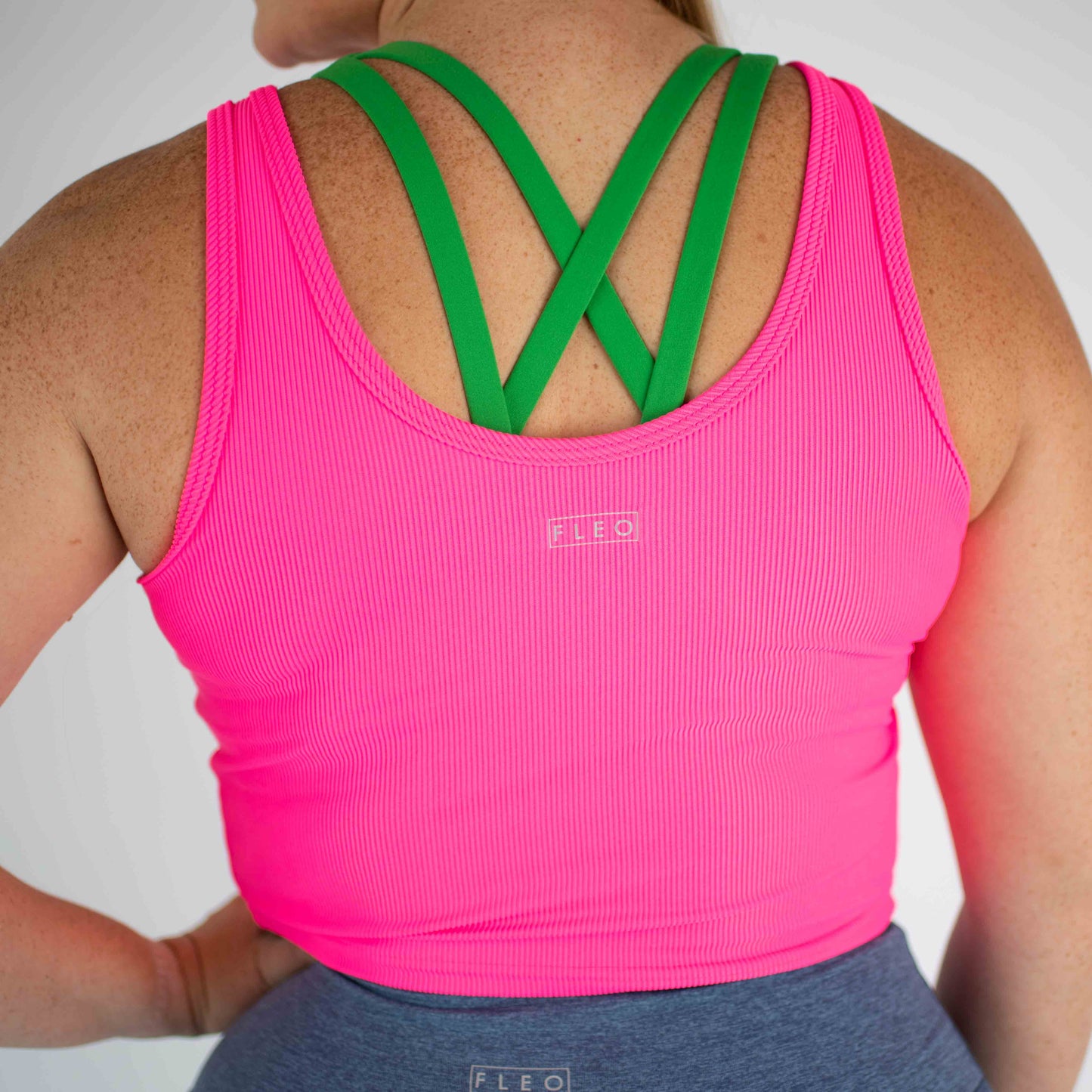 FLEO Breeze Crop Tank - Famous