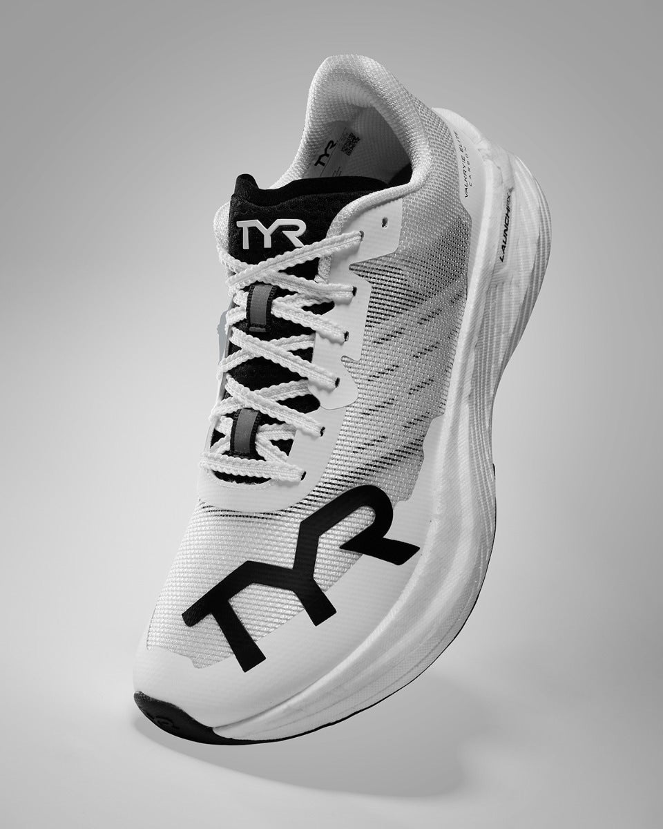 TYR Valkyrie Elite Carbon Runner Shoes (108 White / Black)