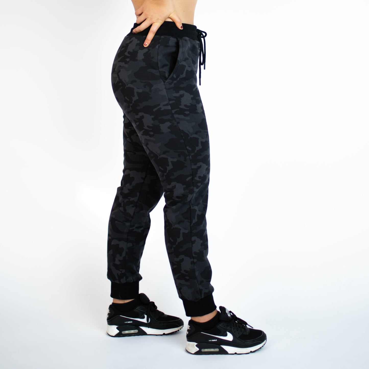 FLEO Just Right Jogger - Black Camo