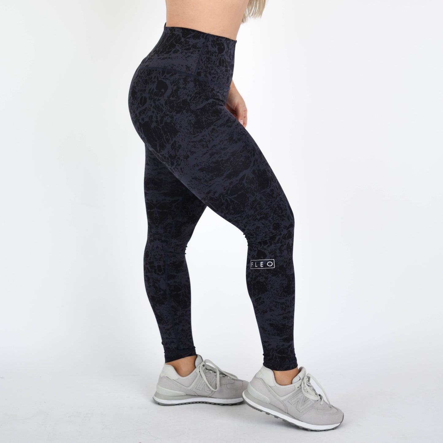 FLEO El Toro 25" Night Craft Leggings (Silky Silk)