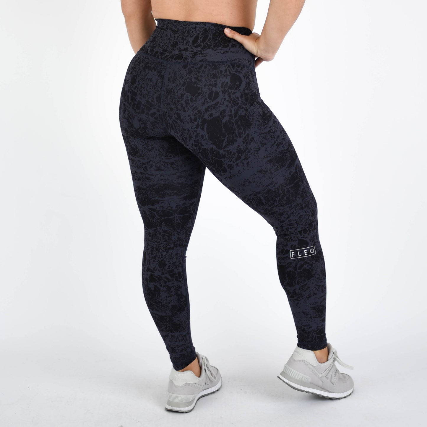 FLEO El Toro 25" Night Craft Leggings (Silky Silk)