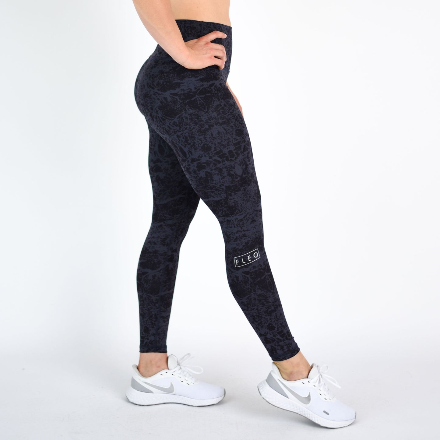 FLEO El Toro 25" Night Craft Leggings (Silky Silk)