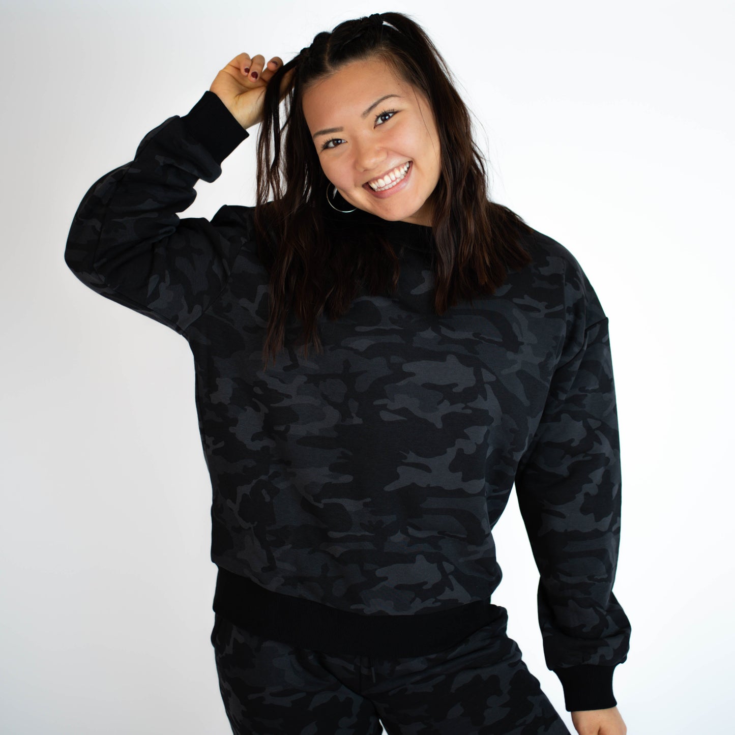 FLEO Just Right Oversized Crew - Black Camo