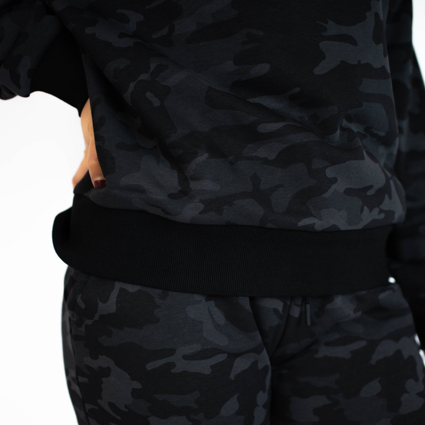 FLEO Just Right Oversized Crew - Black Camo