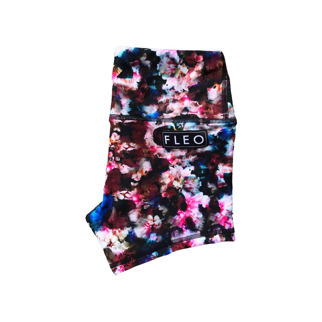 FLEO Dark Floral Shorts (Power High-rise) - 9 for 9