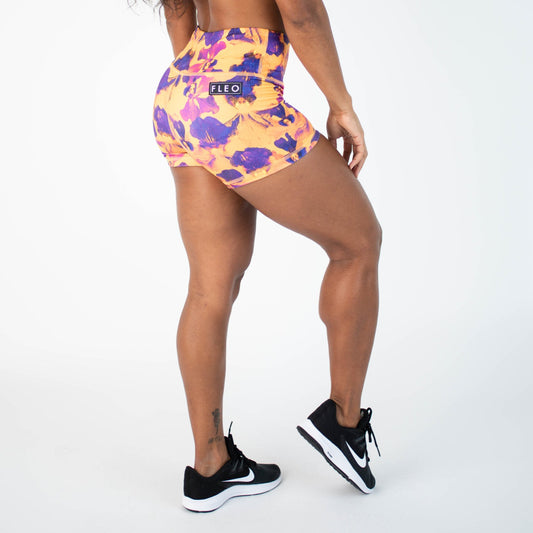 FLEO Lava Kiss Shorts (Power High-rise) - 9 for 9