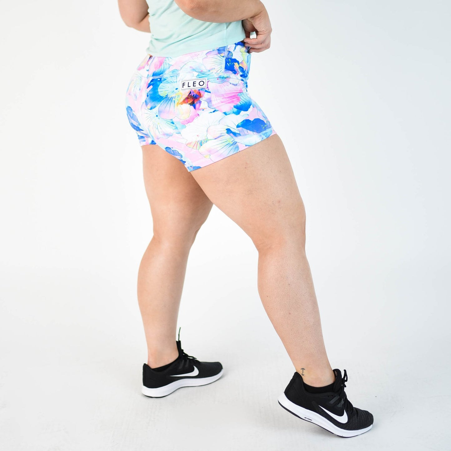 FLEO Mermaid Floral Shorts (Power High-rise) - 9 for 9