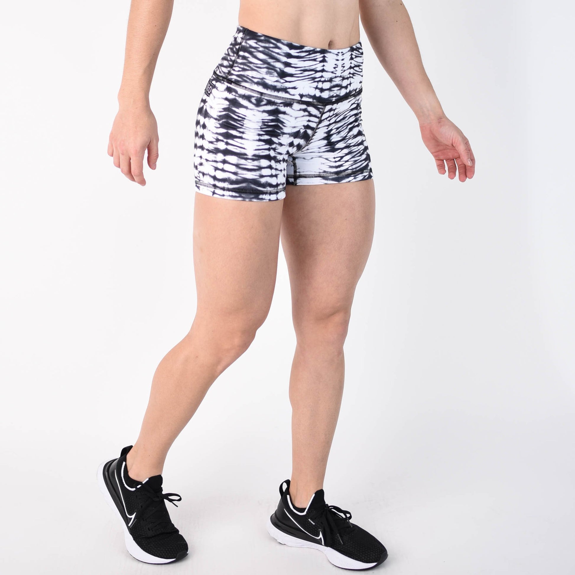 FLEO Wild Black Shorts (Power High-rise) - 9 for 9