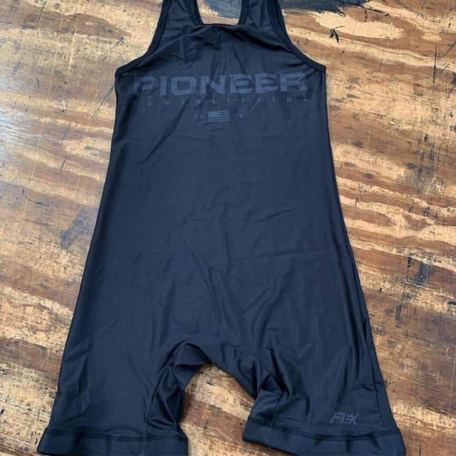 Pioneer Singlet (Black) - 9 for 9