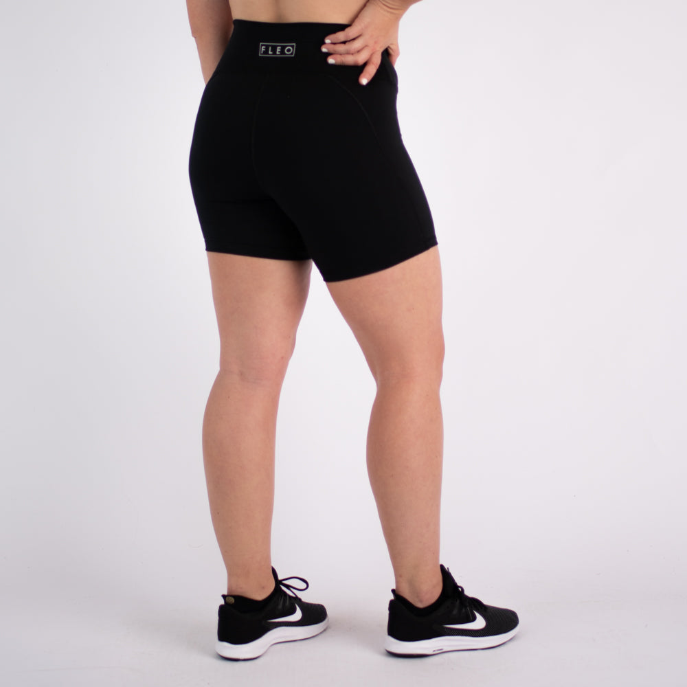 FLEO Black Shorts (Charge NFS)