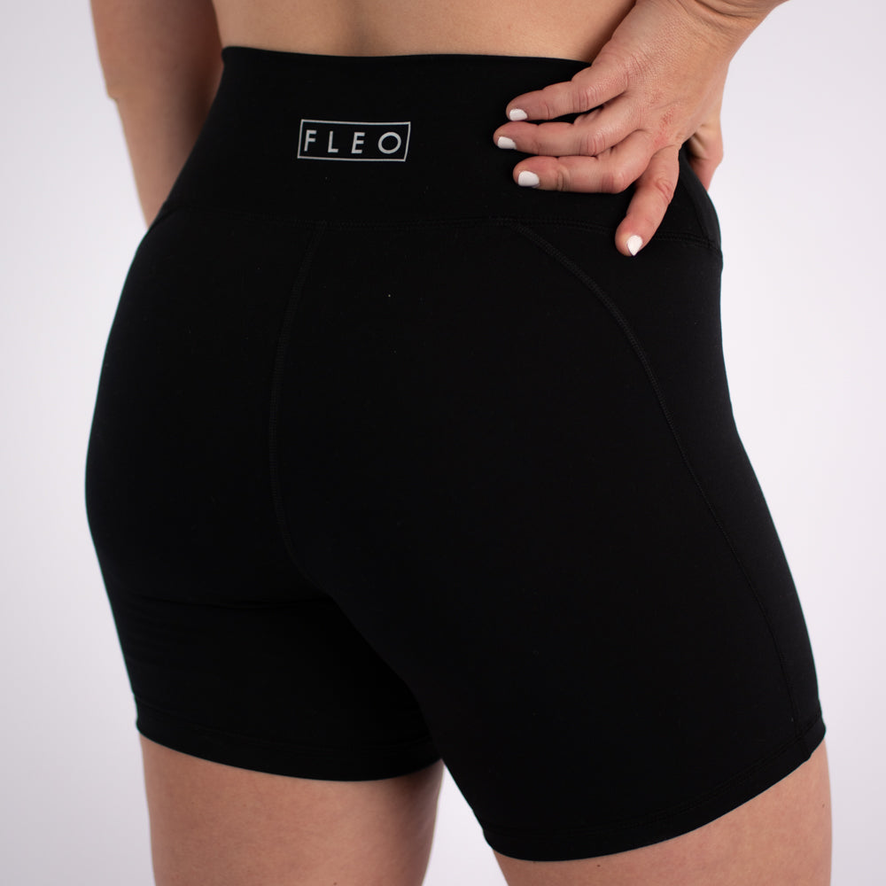 FLEO Black Shorts (Charge NFS)
